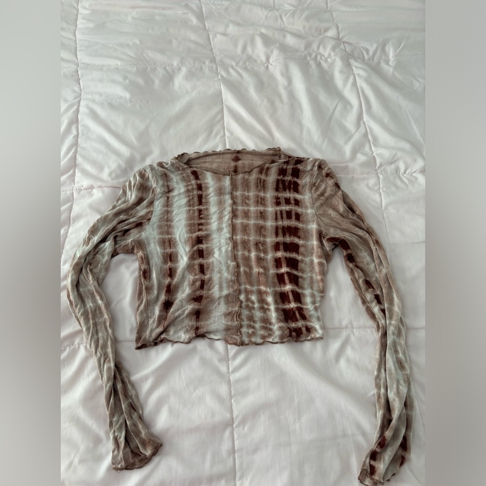 Long sleeve crop top
